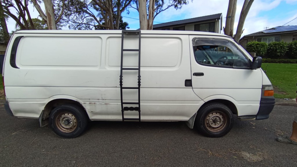 2x OZ147 Stainless Steel Gutter Ladder 147CM